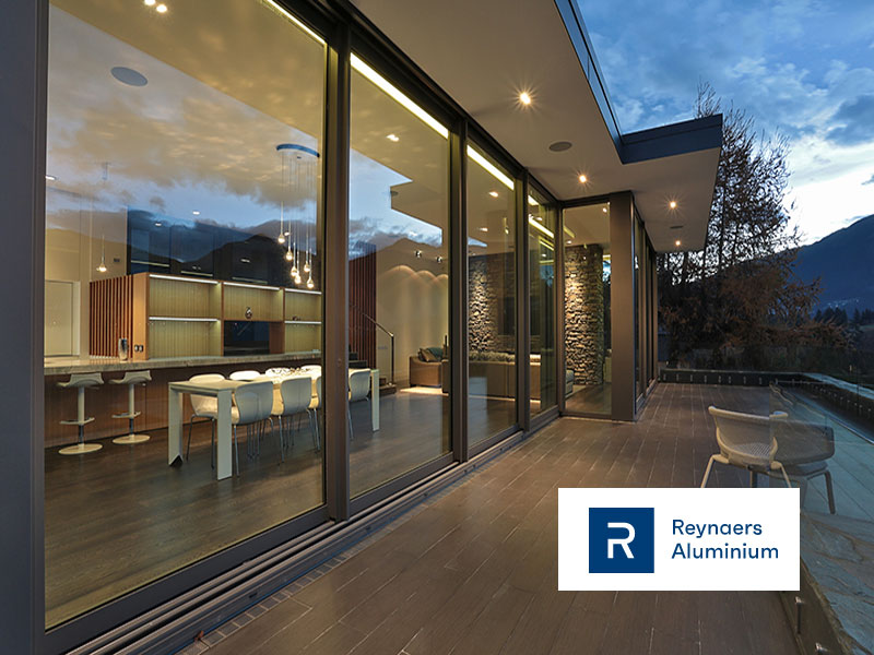 Raeyners Doors